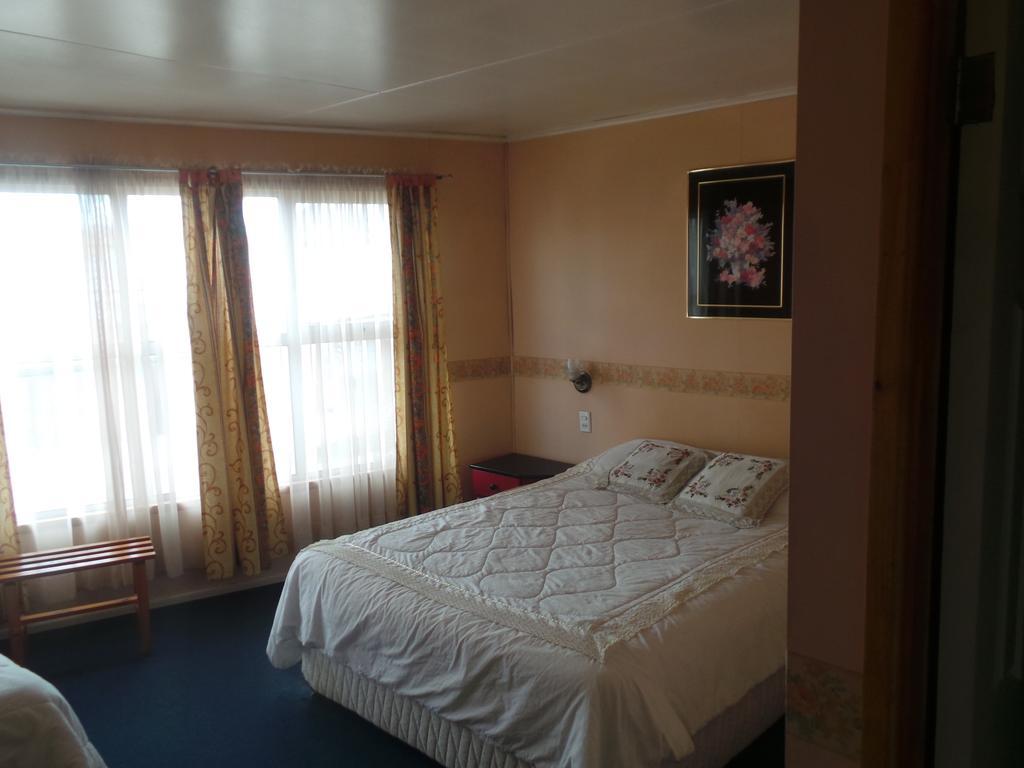 Hostal South Wind I Puerto Natales Extérieur photo
